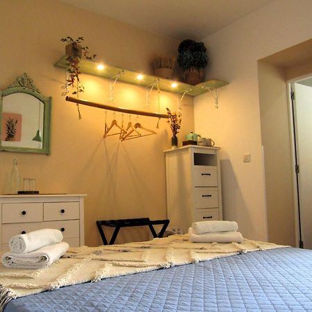 A-Tipica Guesthouse Понта-Делгада Экстерьер фото